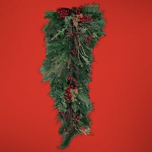 34” Christmas Pine Swag Wreath for Front Door Teardrop Swag NWOT